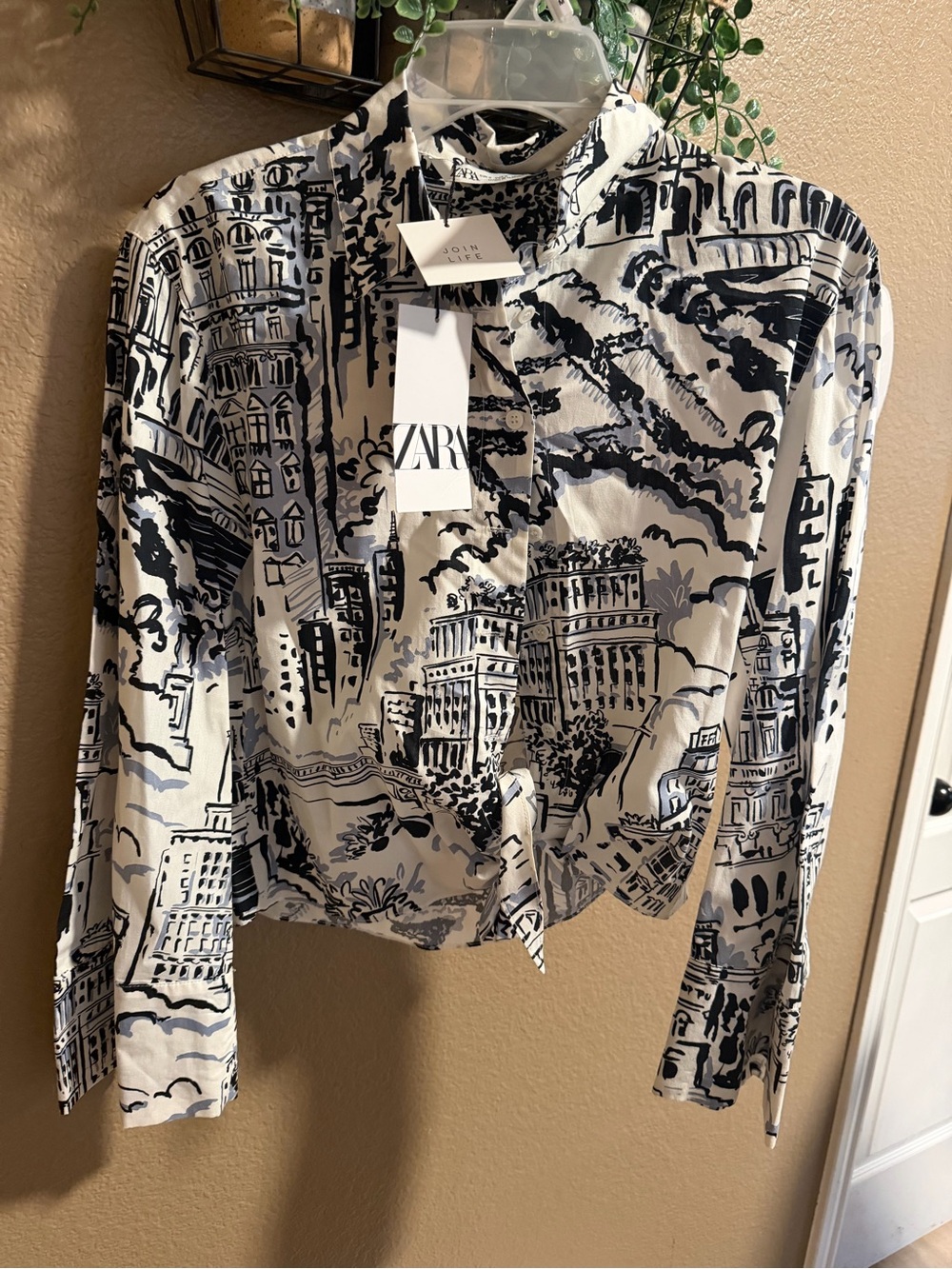 Zara White and Black Illustrated Button-Front Shirt